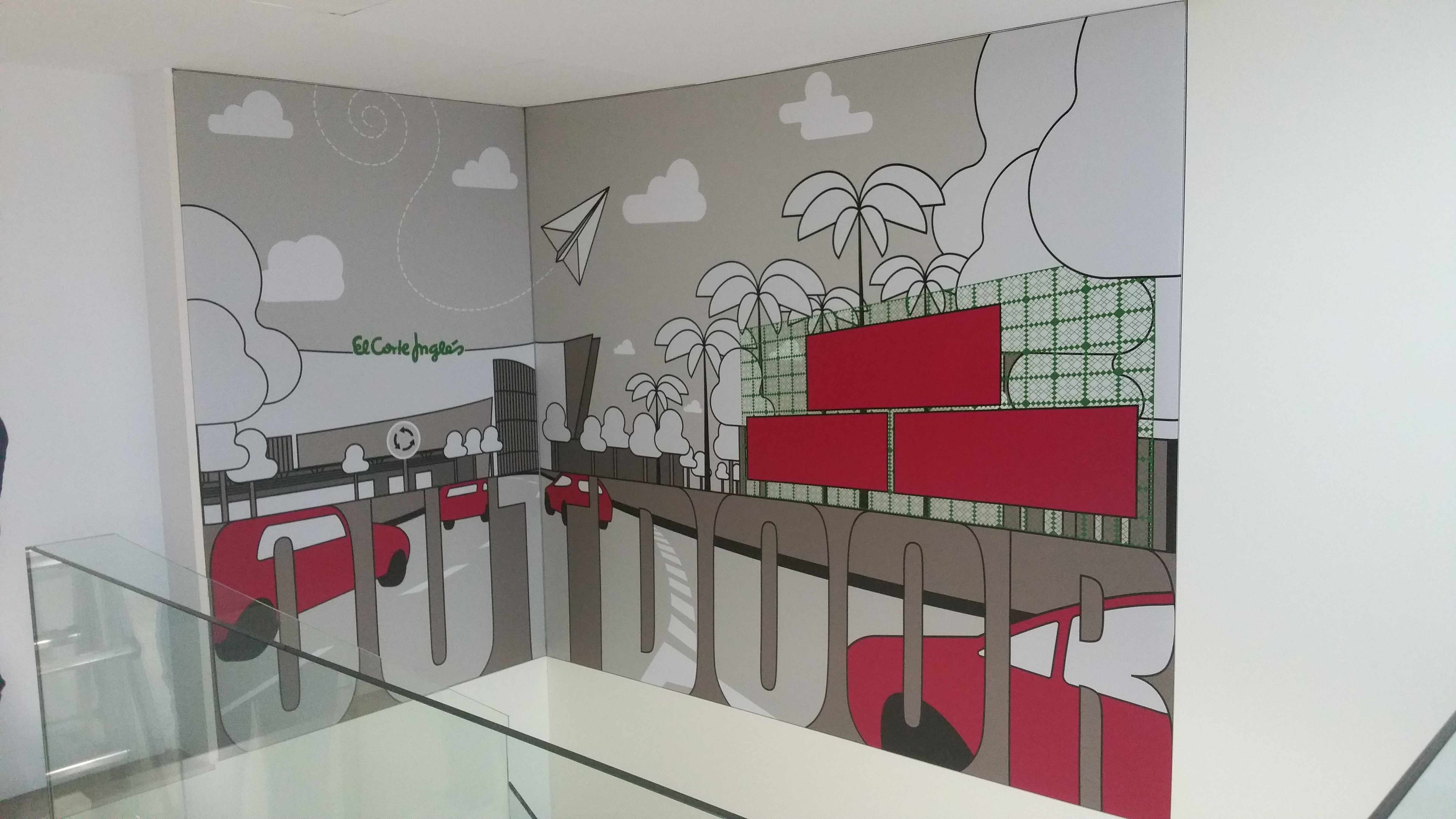 Gráfica mural impresa en un espacio interior